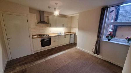 High Street, NG15 - Photo 3