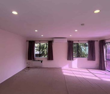 3-Bedroom Townhouse for Rent in New Lynn - Photo 5