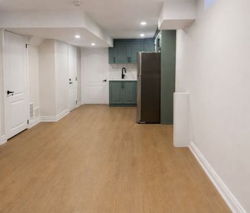 For Lease - 25 Delport Close, Brampton, Ontario - Photo 6