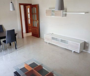 Alquiler Habitación en Avda. Andalucía, Jaén - Photo 2