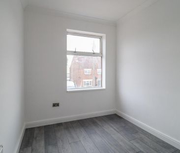 3 bedroom flat to rent - Photo 6