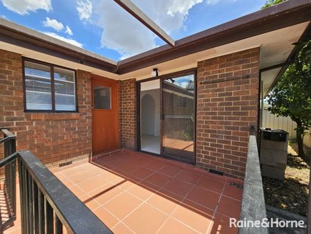 31 Hispano Drive, Keilor Downs, VIC 3038 - Photo 5