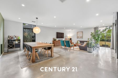 A Rare Dual-Living Luxury Residence - Photo 2