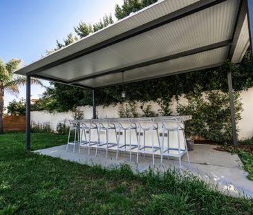 6 Bedroom Villa For Rent in Nueva Andalucía, Málaga - Photo 5