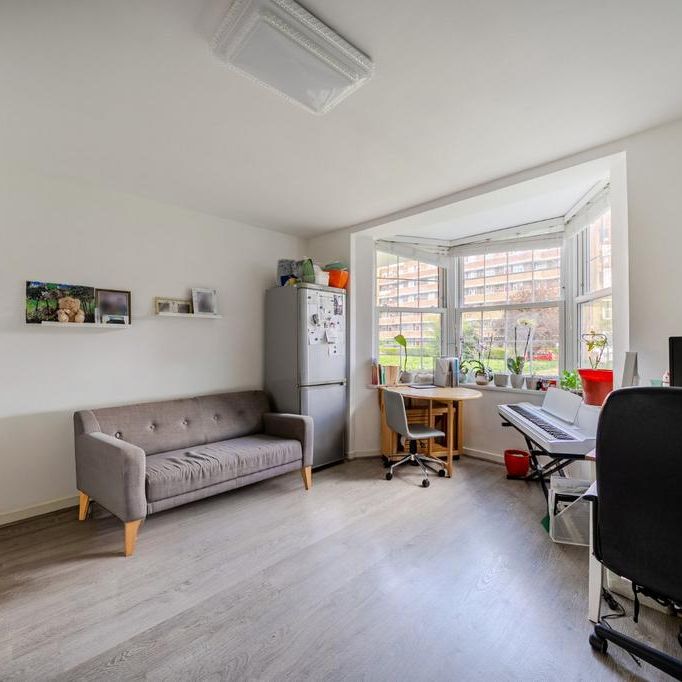 1 bedroom flat to rent - Photo 1