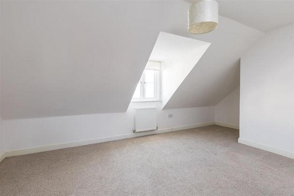 4 bedroom semi-detached house to rent - Photo 1