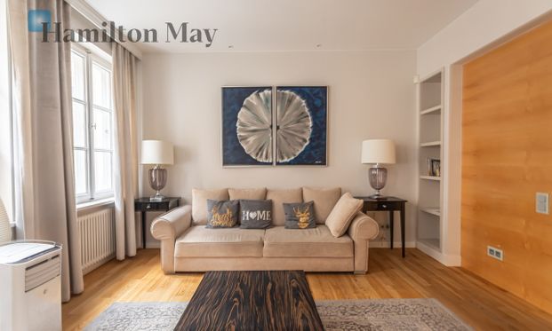 Warszawa, Śródmieście, Świętojańska - Zdjęcie 1