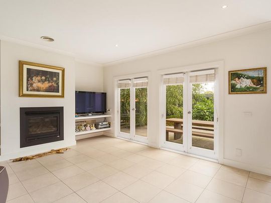 38 Clifton Road, Hawthorn East VIC 3123 - House For Rent | Domain - Photo 1