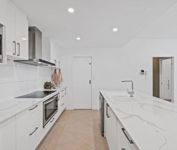 Stunning Contemporary Family Home - - Photo 6