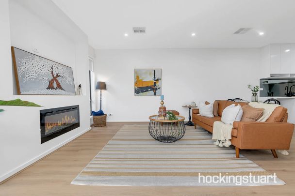 GREAT FAMILY HOME IN PRIME LOCATION - Photo 1