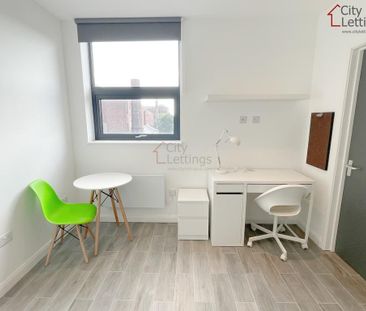 Studio to rent - Photo 5