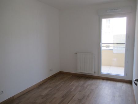 Location Appartement 3 pièces 58m² ORLEANS 45100 - Photo 4