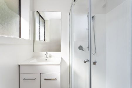 Freshly renovated 4 Bedroom 2 Bathroom property - Photo 2