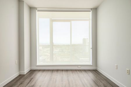 13495 Central Avenue #2004, Surrey, BC V3T0K2 - Photo 2