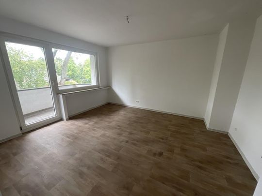 Sie haben die Familie, wir die Wohnung.4-Zimmer-Wohnung in Horsthausen frei, im EG mit Balkon - Photo 1