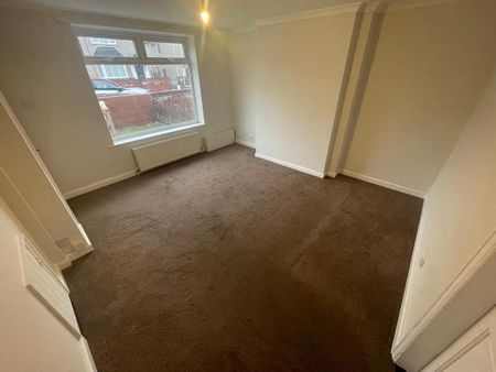 2 bedroom semi-detached house to rent - Photo 3