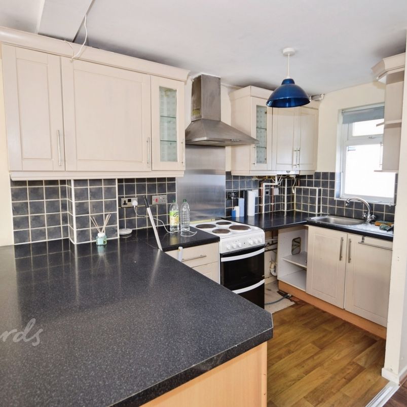 2 bedroom semi-detached house to rent - Photo 1