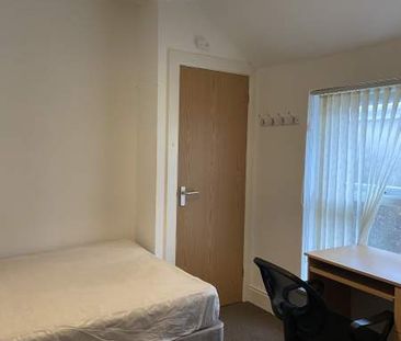 2 x Student Double Room – Mount Pleasant - Photo 6