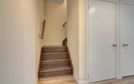 Condo Townhouse For Lease | N7305108 - Photo 3