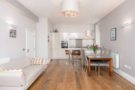 Janitors House, 63 Dean Street - Photo 2