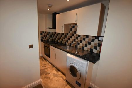 Narborough Road - Photo 4