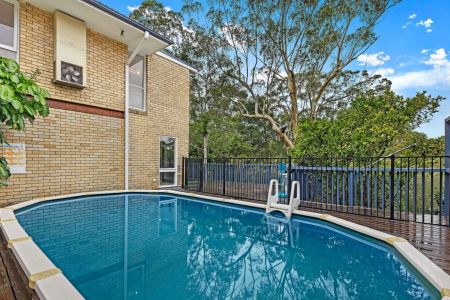 Exceptional family home with pool - Photo 2