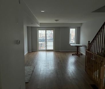 For Lease - 2735 Deputy Minister Path, Oshawa, Ontario - Photo 2