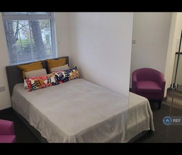 Studio to rent - Photo 4