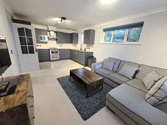 Gray Place, Wokingham Road, Bracknell, Berkshire, RG42 - Photo 1