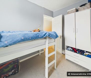 3 bedroom semi-detached house to rent - Photo 6