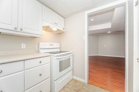 For Lease - 799 Silverthorn Mill Avenue, Mississauga, Ontario - Photo 5