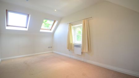 2 bedroom coach house to rent - Photo 5