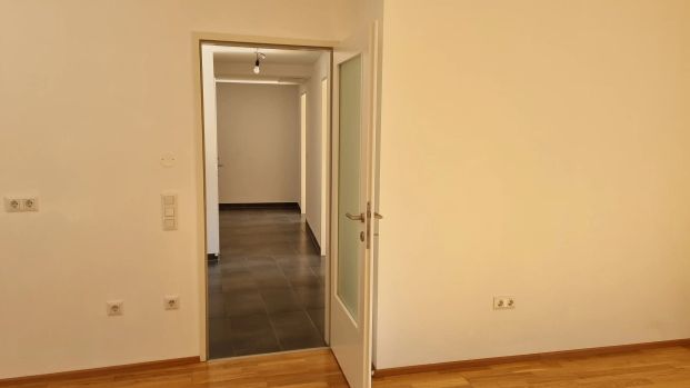 3-Zimmer-Wohnung mit Terrasse und Garten, Top 2 - Photo 1