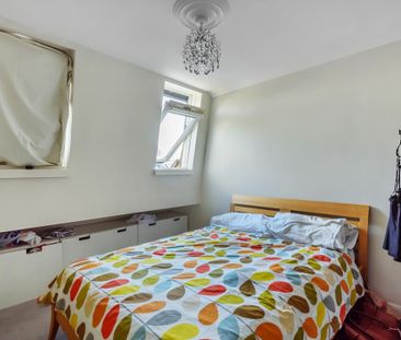 Burnfoot Avenue, London SW6 - Photo 4