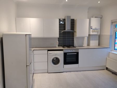 2 Bed Flat, North Cross Road, SE22 - Photo 4