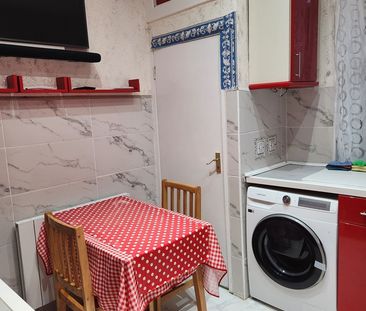 Room in a Shared Flat, Woodhouse, LS2 - Photo 2