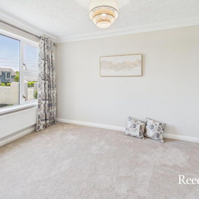15 Millvale Road, Hillsborough, BT26 6HR - Photo 1