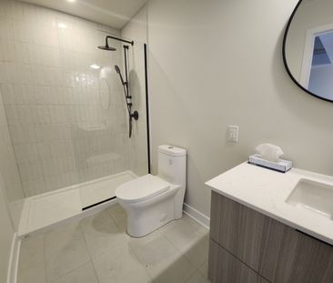 Superbe unité neuve d’une chambre, offerte semi-meublée ! - Photo 6
