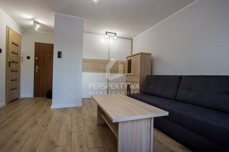 UMEBLOWANA, PO REMONCIE KAWALERKA, OS. ŁUŻYCKIE - Osiedle Łużyckie - Zielona Góra - Zdjęcie 4