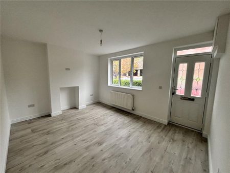 3 bedroom end of terrace house to rent - Photo 3