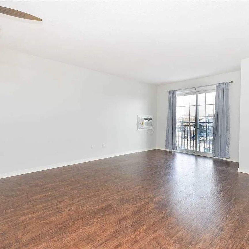 For Lease - 91 Aspen Springs Drive Unit# 304, Clarington, Ontario - Photo 1