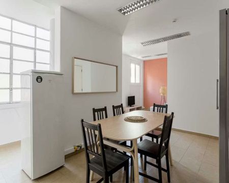 Rua do Conde de Redondo, Lisbon, Lisbon 1150-108 - Photo 4