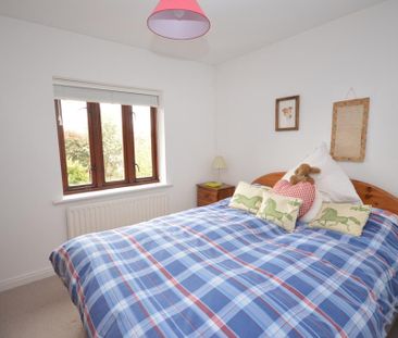 3 bedroom end of terrace house to rent - Photo 3