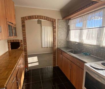 Lovely 2 Bedroom Home - Convenient Papatoetoe ... - Photo 5