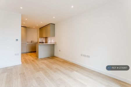 1 bedroom flat to rent - Photo 2