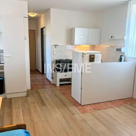 Pronájem bytu 1+kk a garsoniéry 30 m² - Fotografie 3