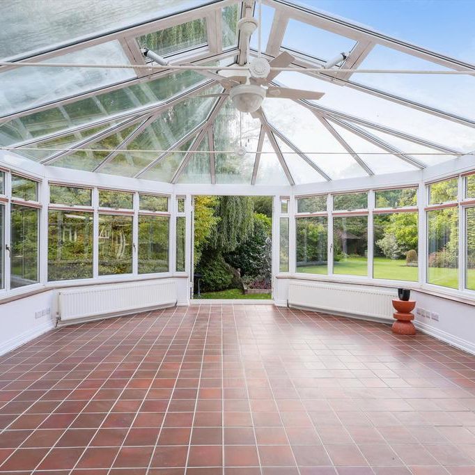 6 bedroom detached house to rent - Photo 1