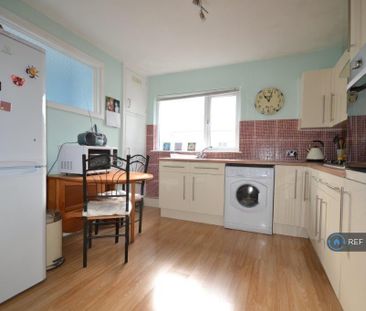 2 bedroom maisonette to rent - Photo 6