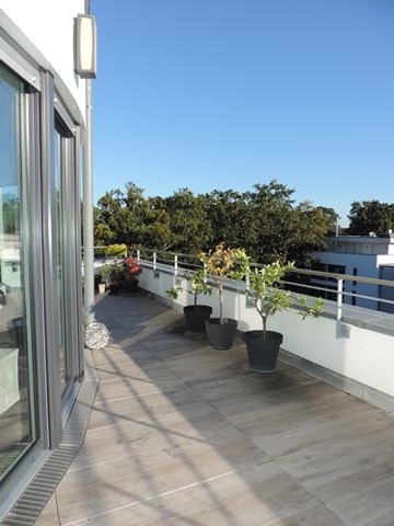 Luxus Penthouse-Wohnung über den Dächern von Hanau mit 80m² Dachterrasse - Photo 4