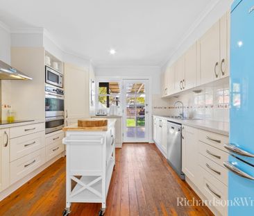 Waterfront Reserve Cottage – Lifestyle & Location - Photo 6